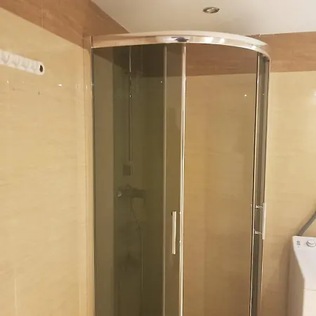 Cosy, Modern Near Apartman *